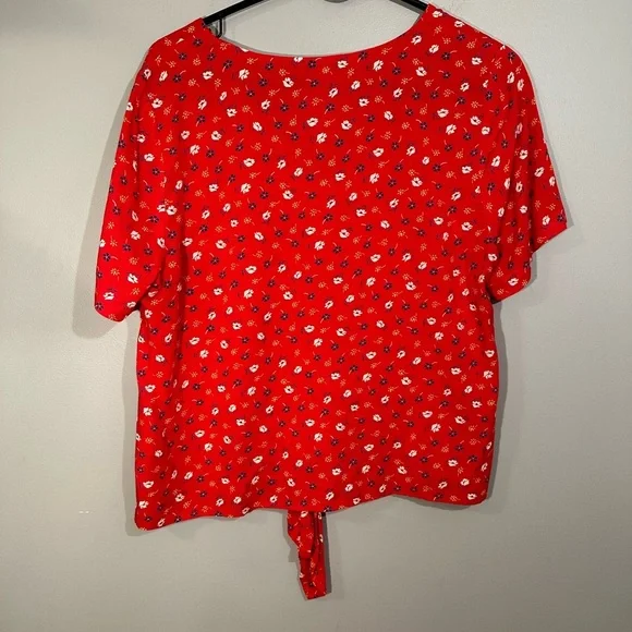 Madewell Novel Tie-Front Top in Prairie Posies Medium - Picture 5 of 8